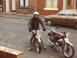 1986 Photo Of Wineberry Red